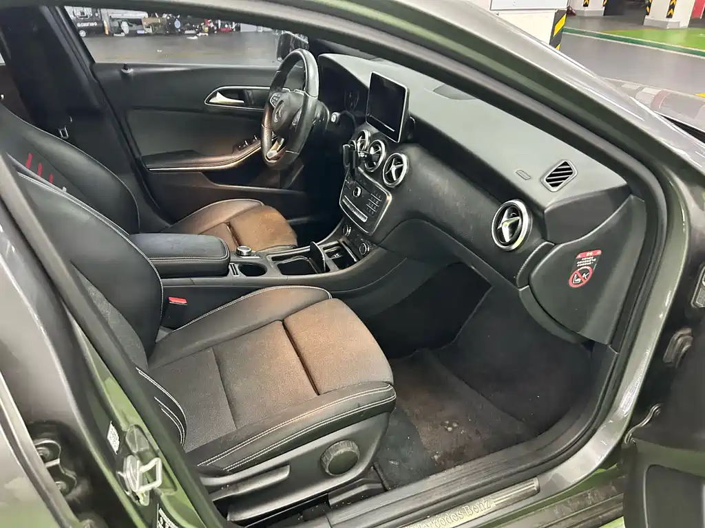 Mercedes-Benz A-Class 2016 — фото 8