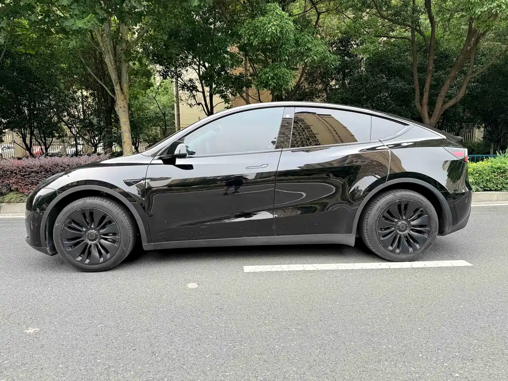 Tesla Model Y 2022 — фото 5