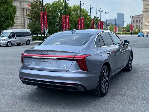 Hongqi H5 PHEV 2026