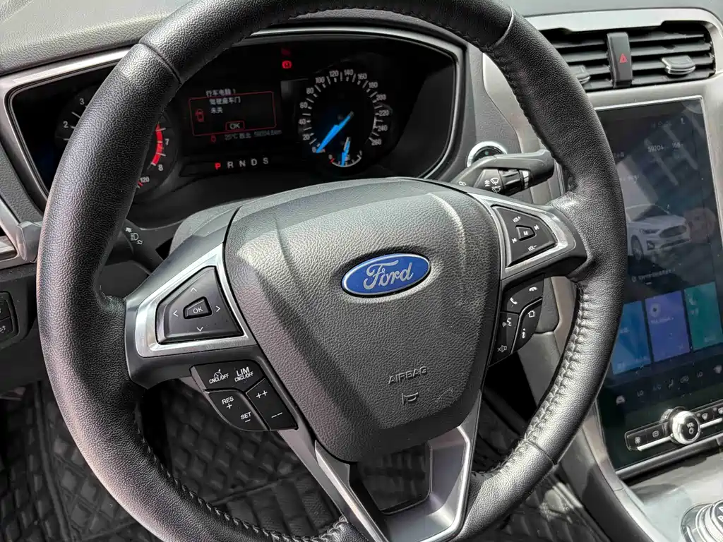 Ford Mondeo 2021 — фото 12