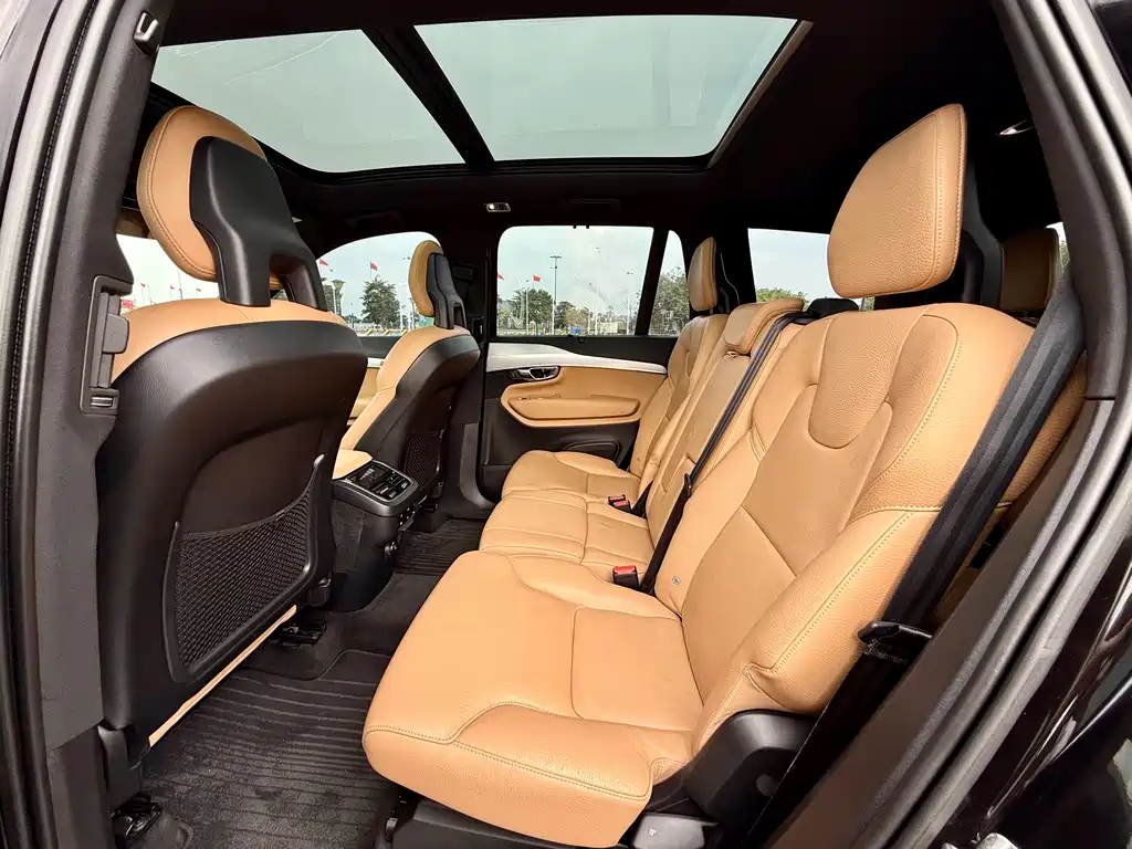 Volvo XC90 2017 — фото 10