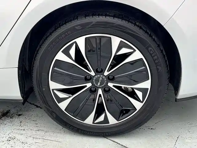 BYD Seal 2023 — фото 29
