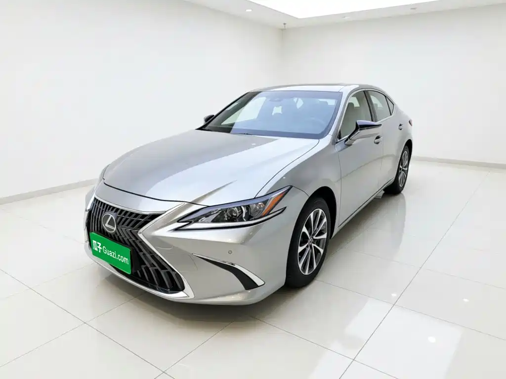 Lexus ES 2024 — фото 1