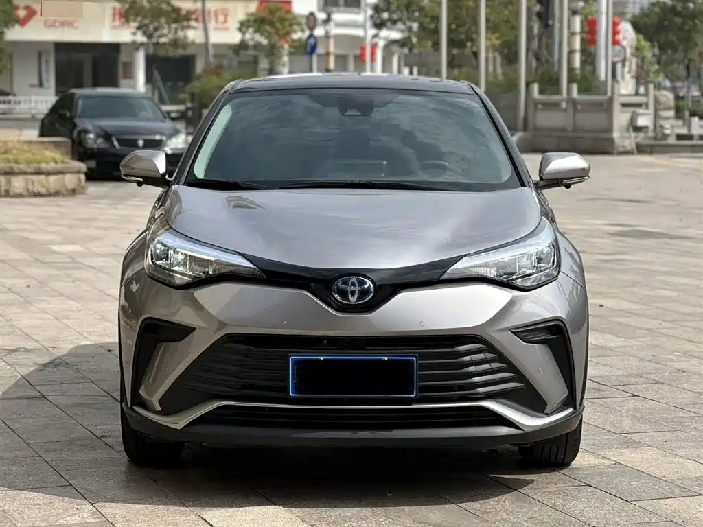Toyota IZOA 2022 — фото 2