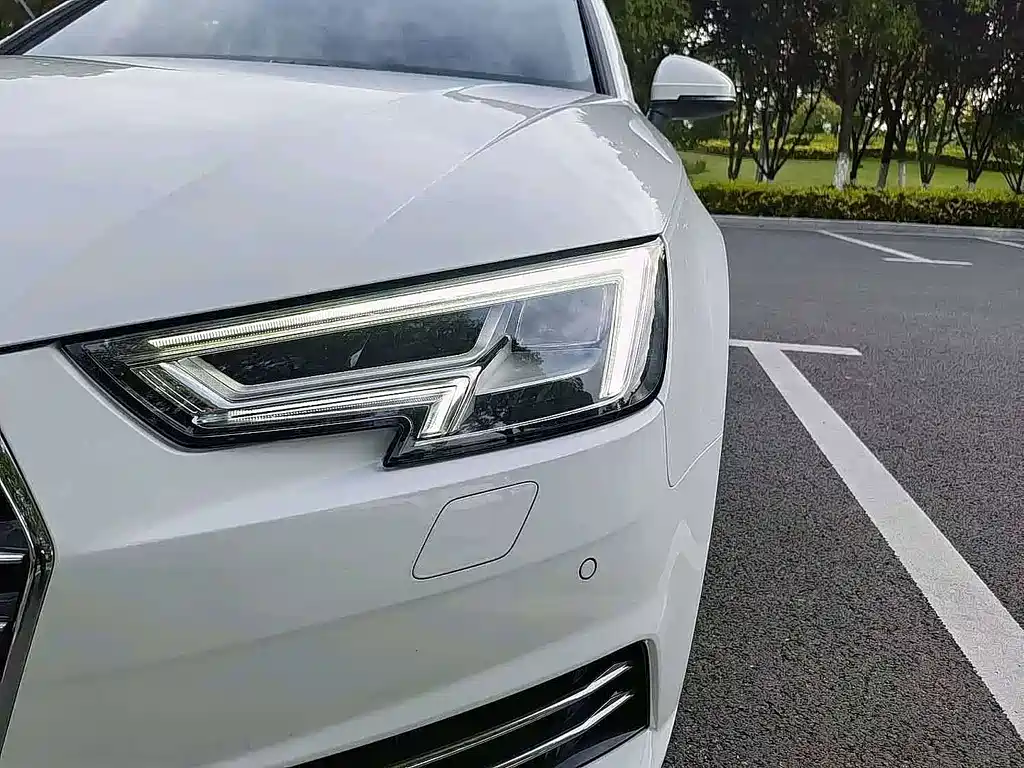 Audi A4L 2017 — фото 10
