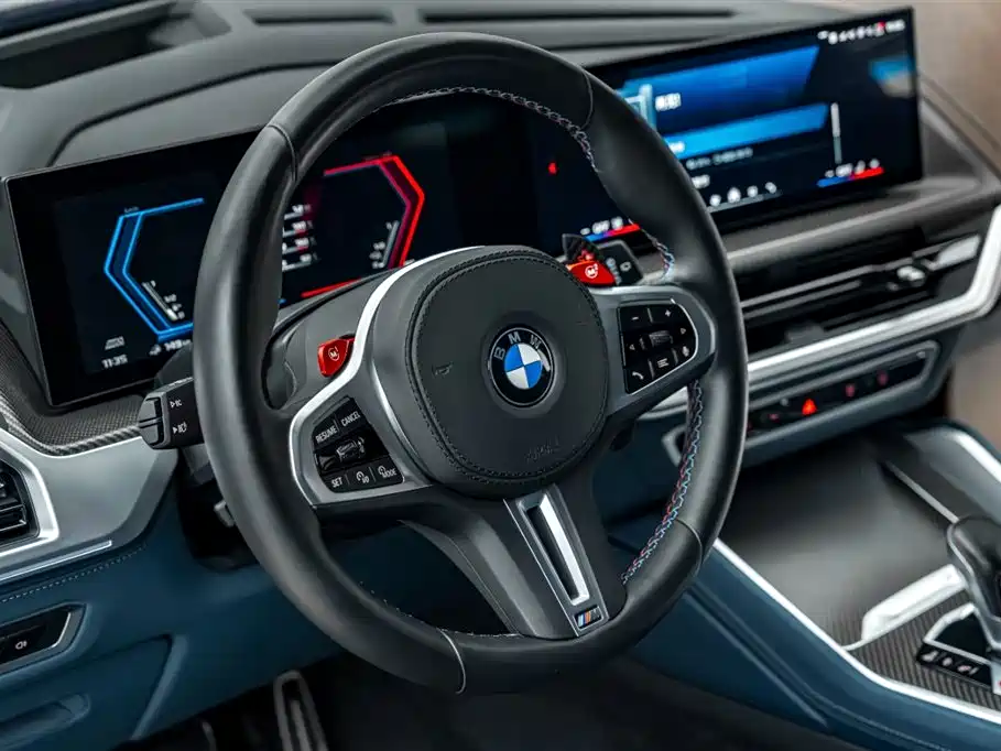 BMW XM 2024 — фото 22