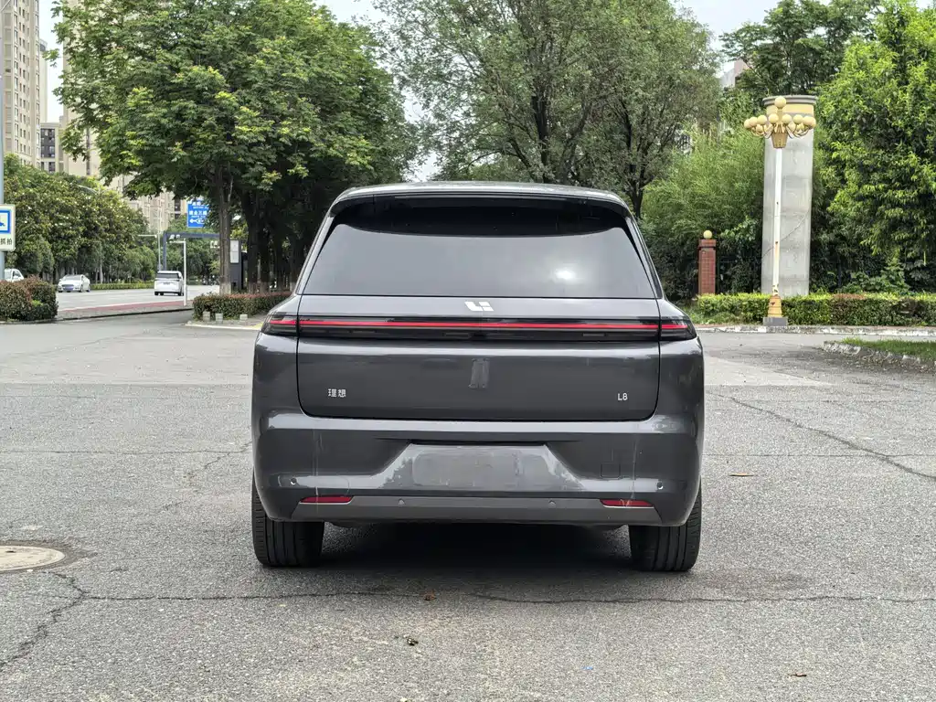Li Auto Li L8 2025