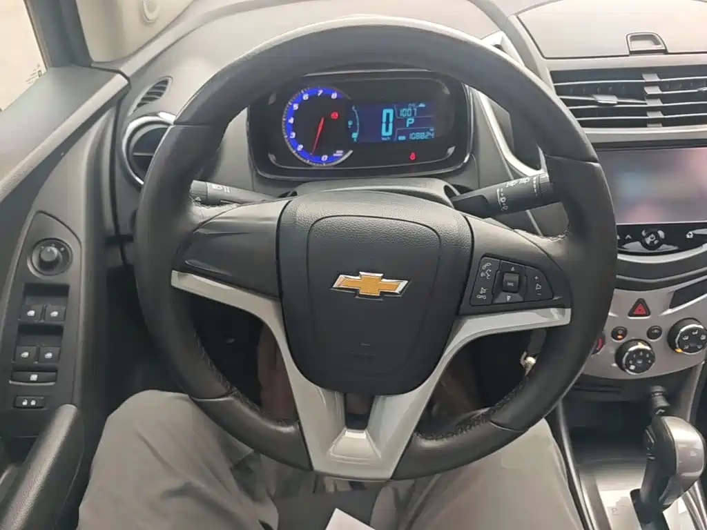 Chevrolet Trax 2016 — фото 11