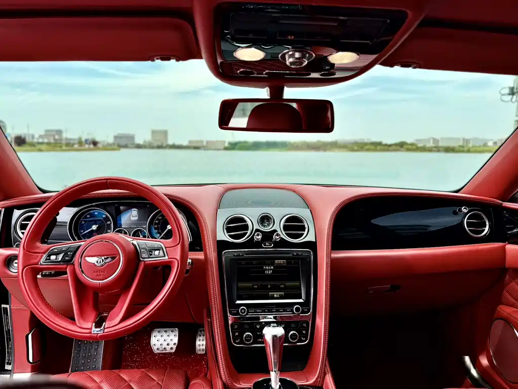 Bentley Flying Spur 2019 — фото 15
