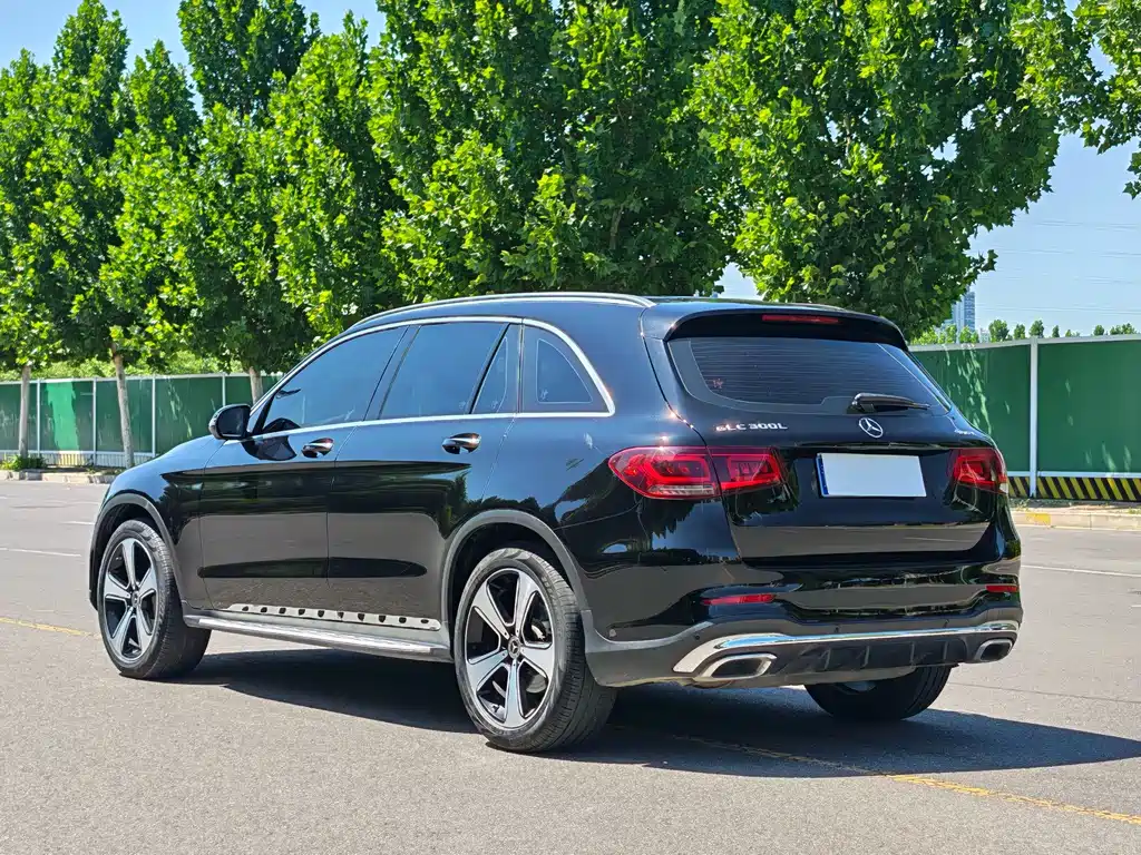 Mercedes-Benz GLC 2021 — фото 17