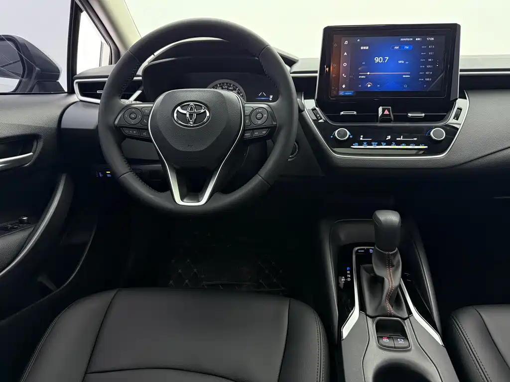 Toyota Corolla 2022 — фото 10