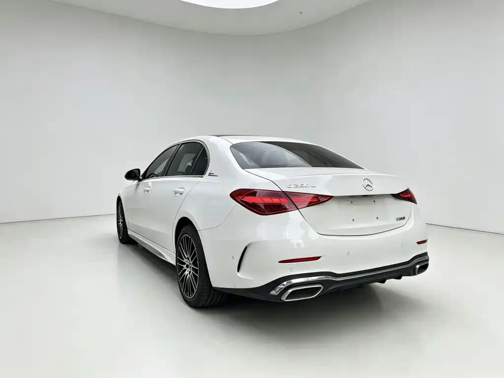 Mercedes-Benz C-Class 2023 — фото 6