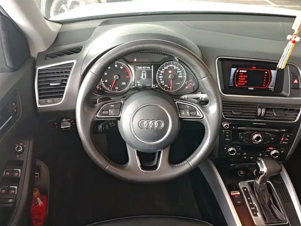 Audi Q5 2014 — фото 11