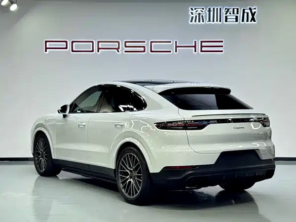 Porsche Cayenne 2022