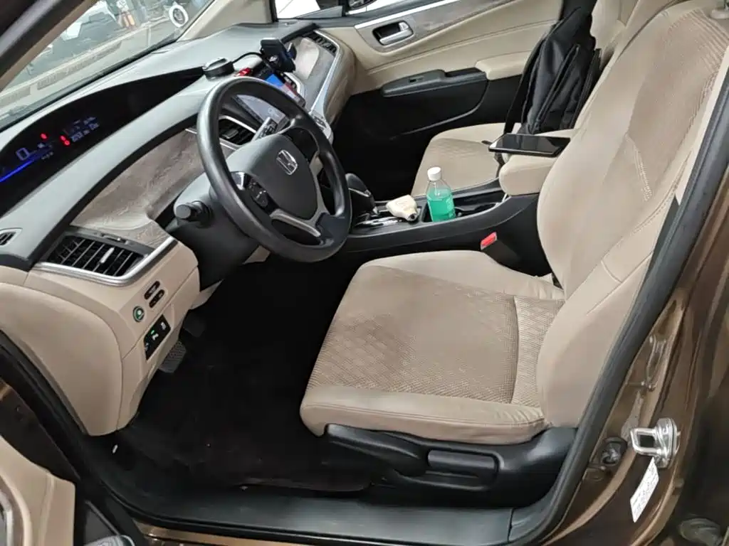 Honda Jade 2018 — фото 15