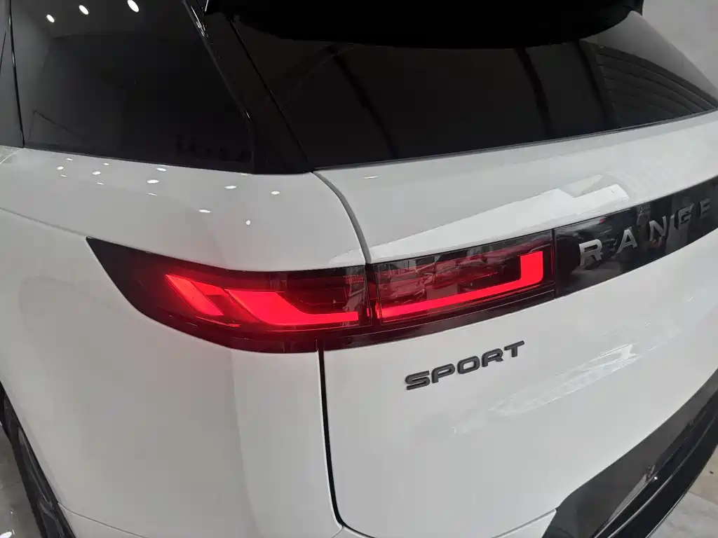 Land Rover Sport 2024 — фото 10