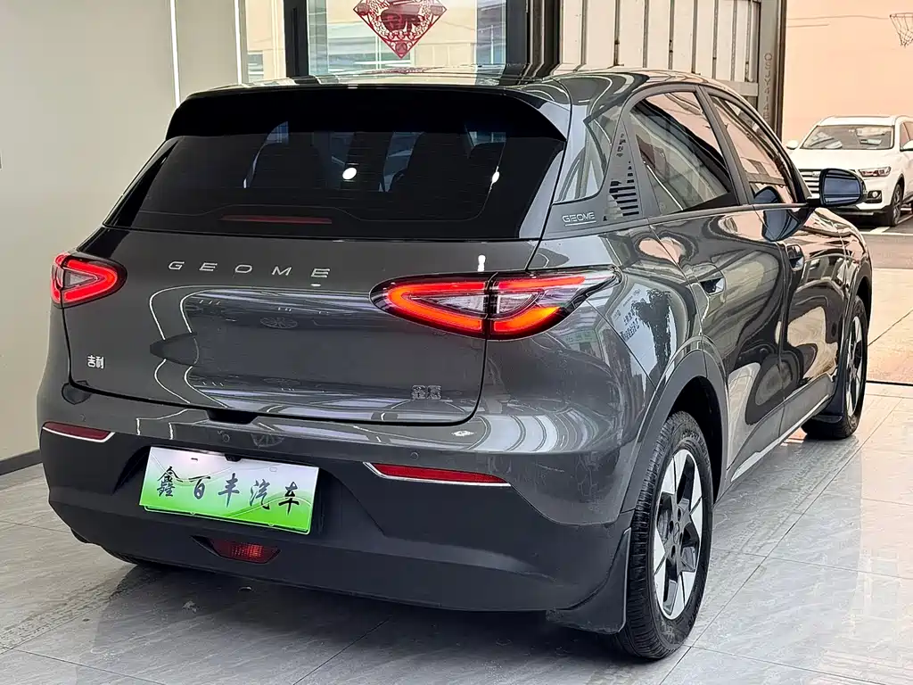 Geely Galaxy Starwish 2024 — фото 10