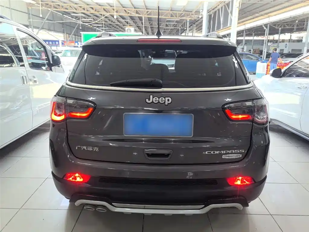 Jeep Compass 2019 — фото 6