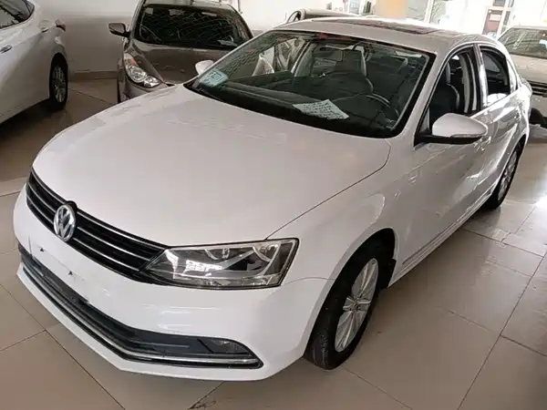 Volkswagen Sagitar 2016