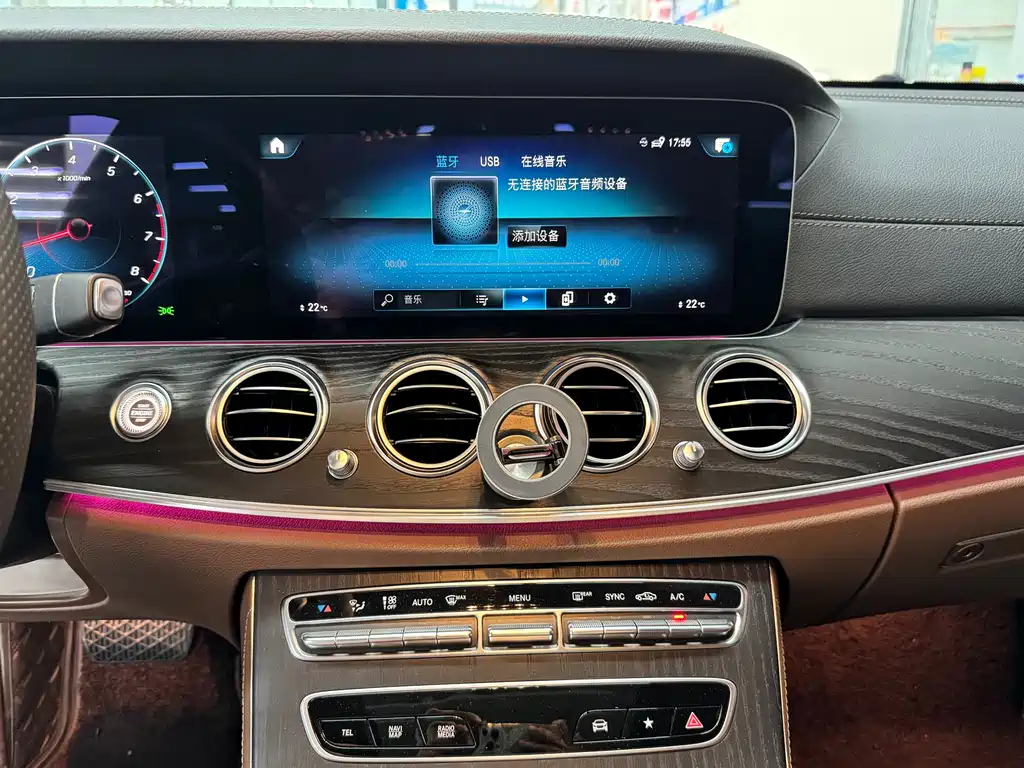 Mercedes-Benz E-Class 2022 — фото 10