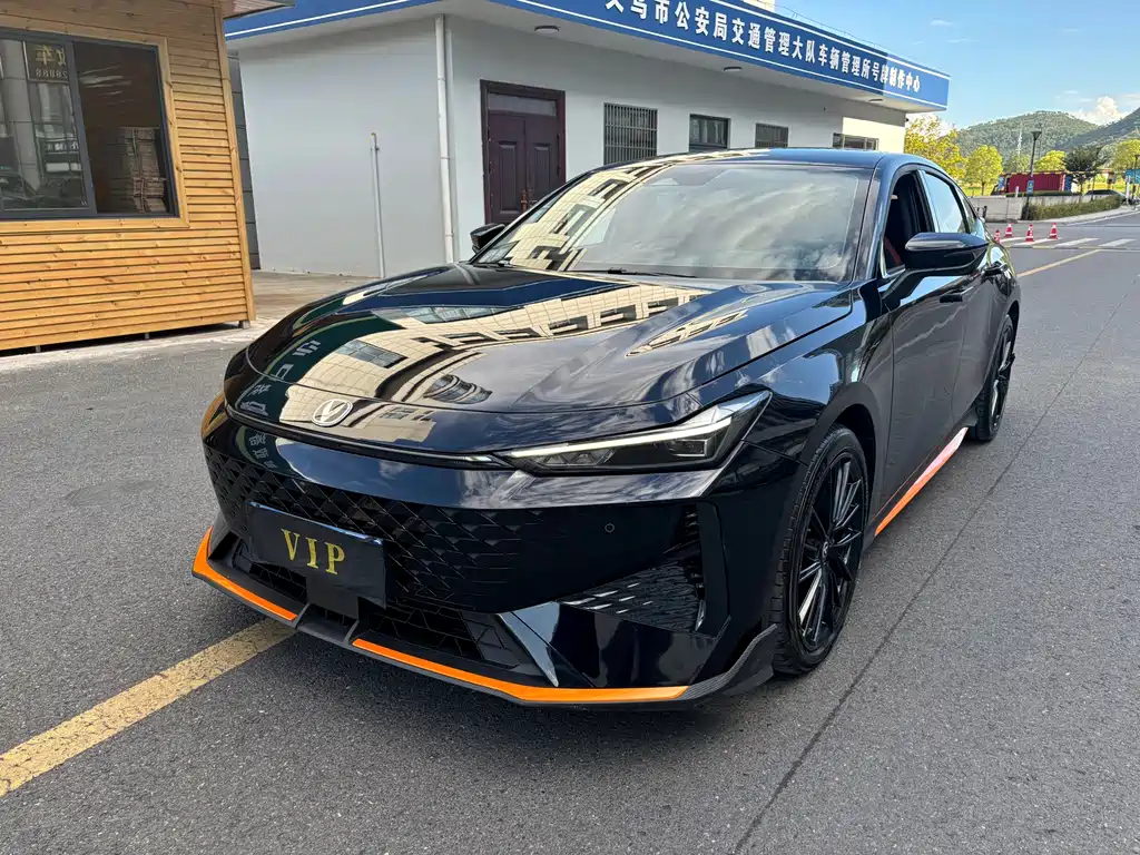 Changan UNI-V 2024