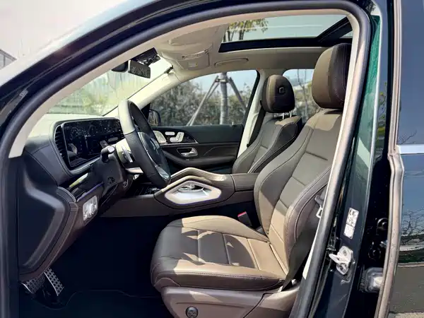 Mercedes-Benz GLS 2023