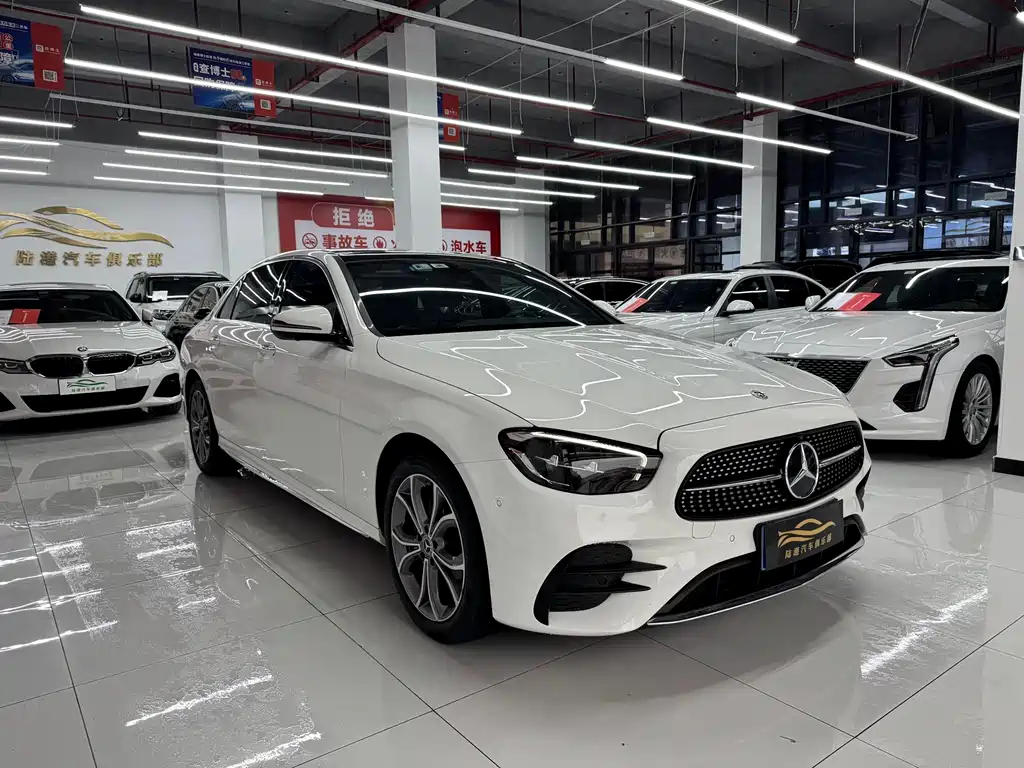 Mercedes-Benz E-Class 2022 — фото 3