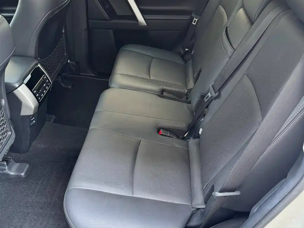 Toyota Prado 2018 — фото 12