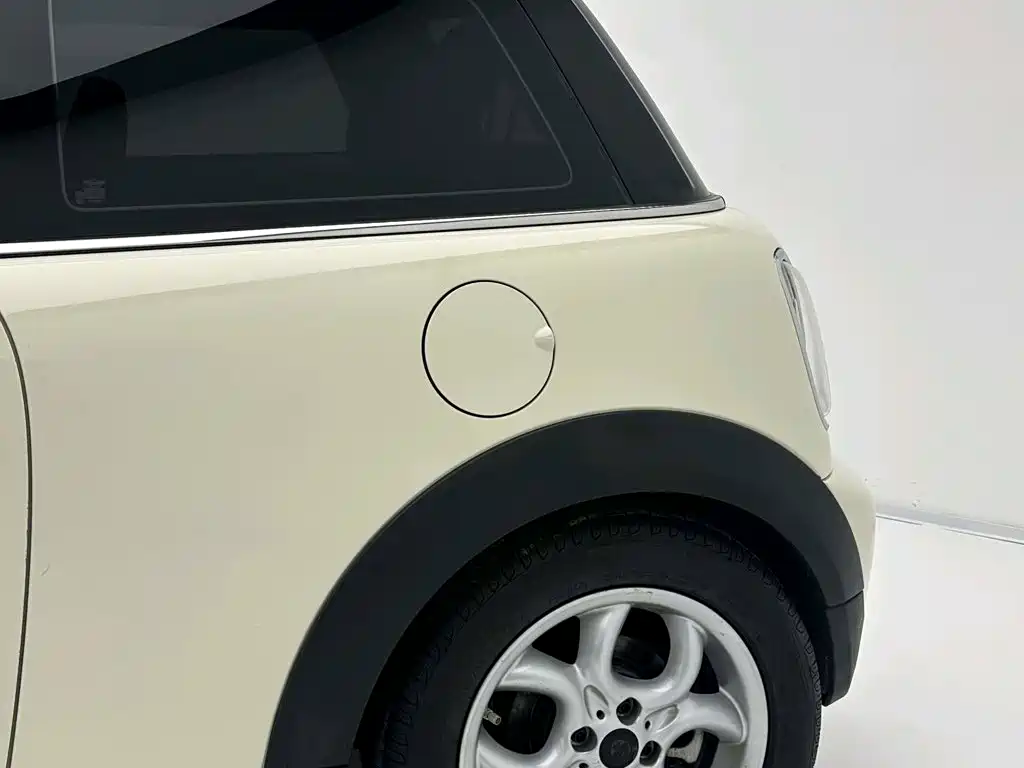 MINI MINI 2011