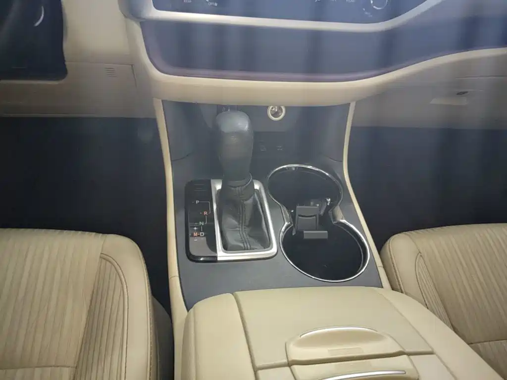 Toyota Highlander 2017 — фото 14