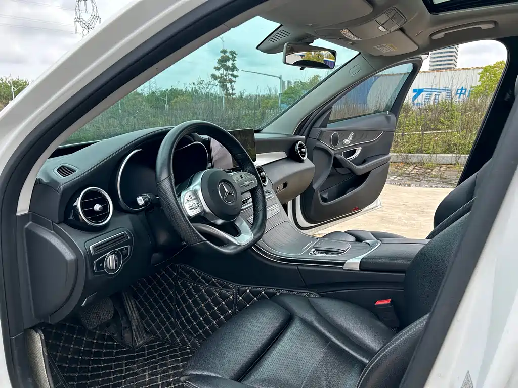 Mercedes-Benz C-Class 2020 — фото 11