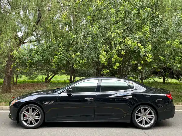 Maserati Quattroporte 2015