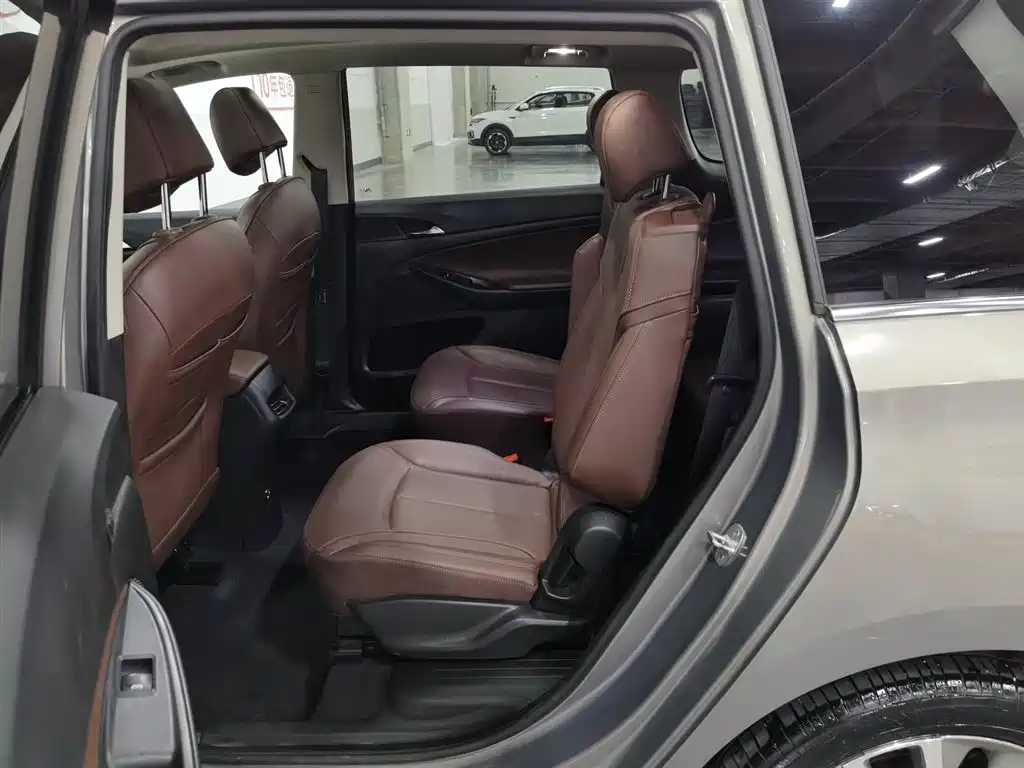 Buick GL6 2020 — фото 15
