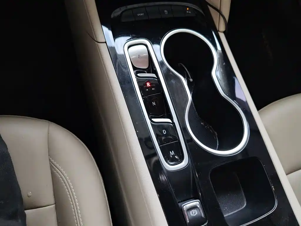 Buick Regal 2021 — фото 10