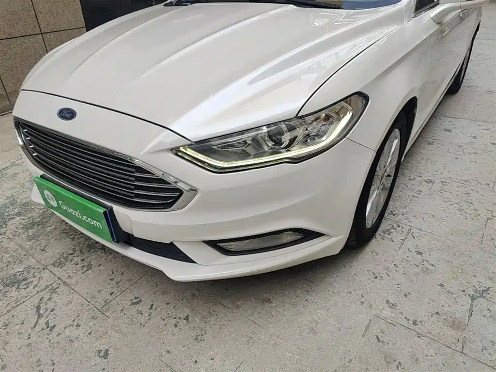 Ford Mondeo 2018 — фото 24