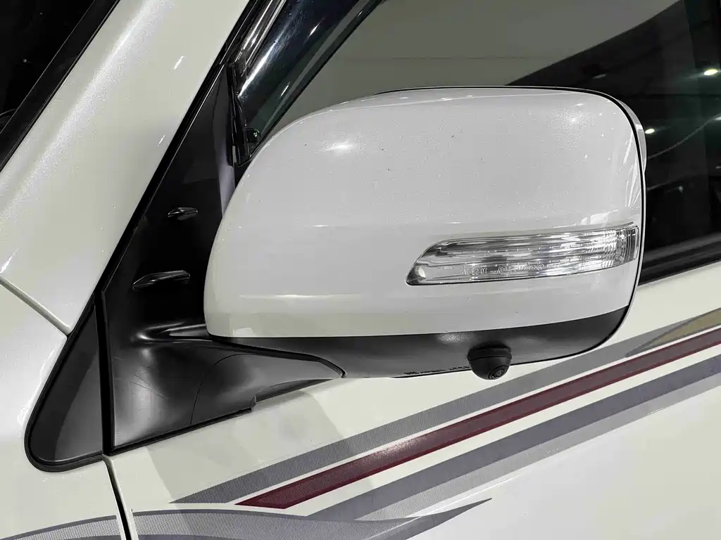 Toyota Land Cruiser 2020 — фото 12