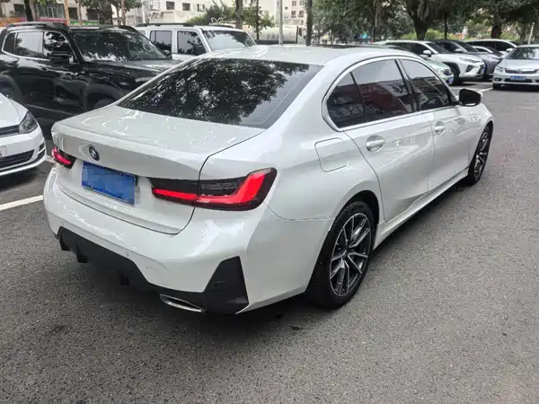 BMW 3 Series 2023