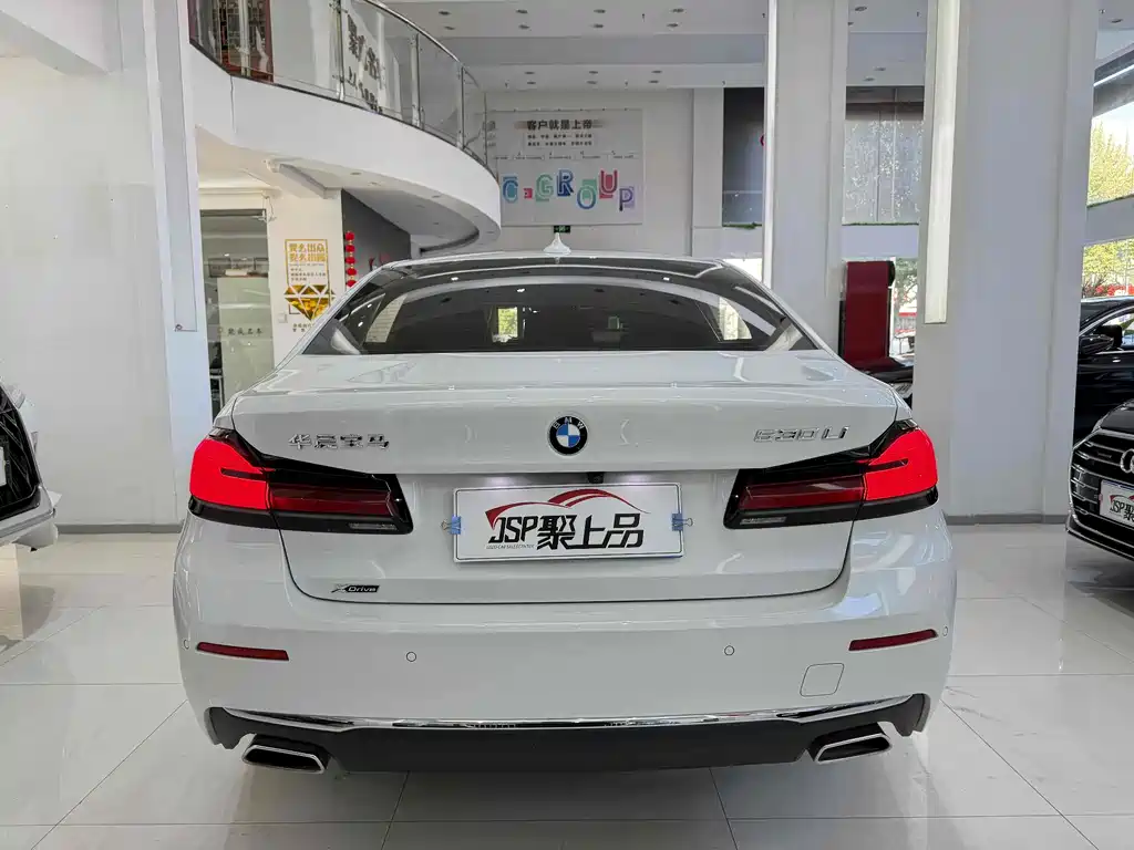 BMW 5 Series 2021 — фото 11
