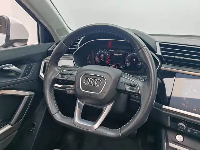 Audi Q3 2020 — фото 17