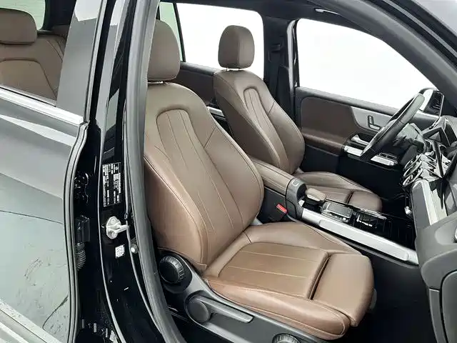 Mercedes-Benz GLB 2020 — фото 21