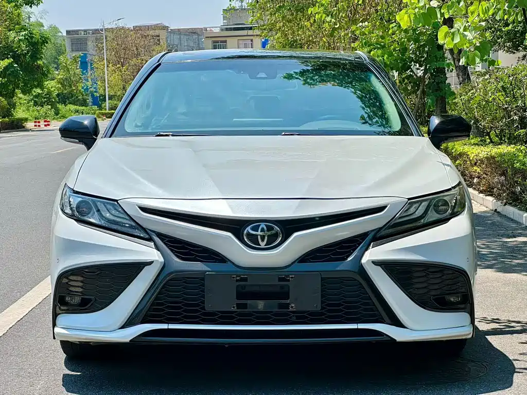 Toyota Camry 2021