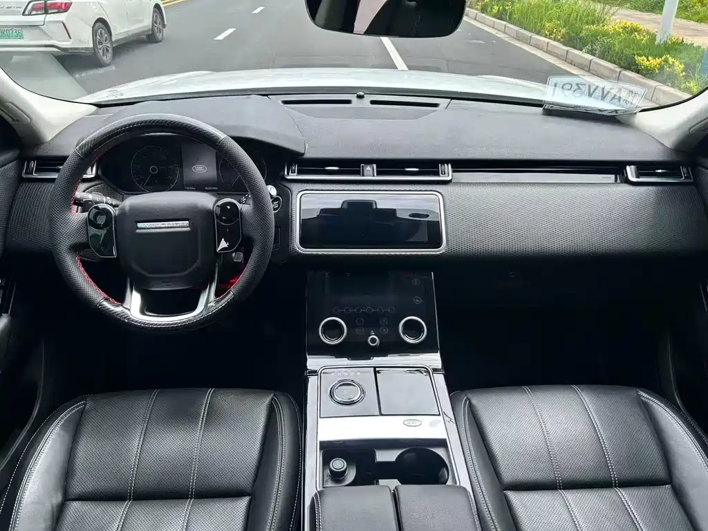 Land Rover Velar 2018 — фото 23