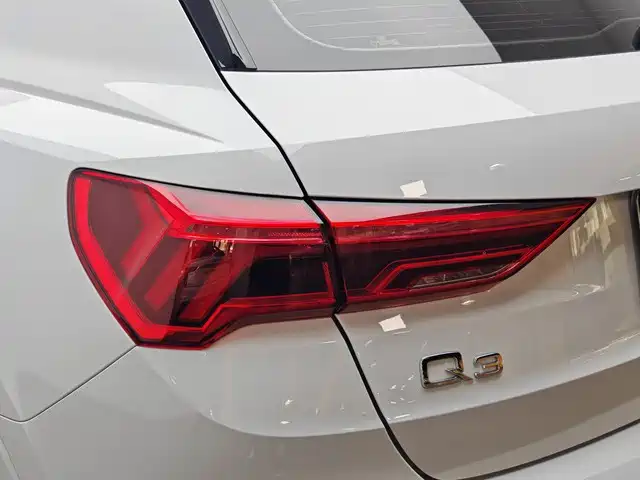 Audi Q3 2020 — фото 12