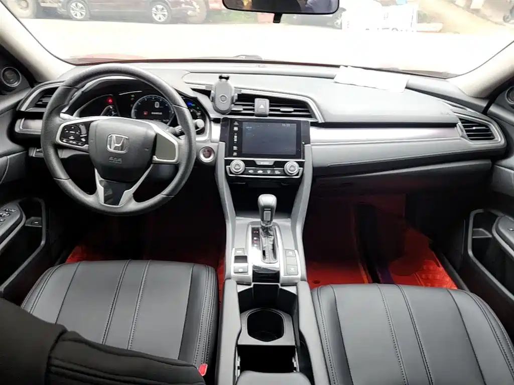Honda Civic 2019 — фото 10