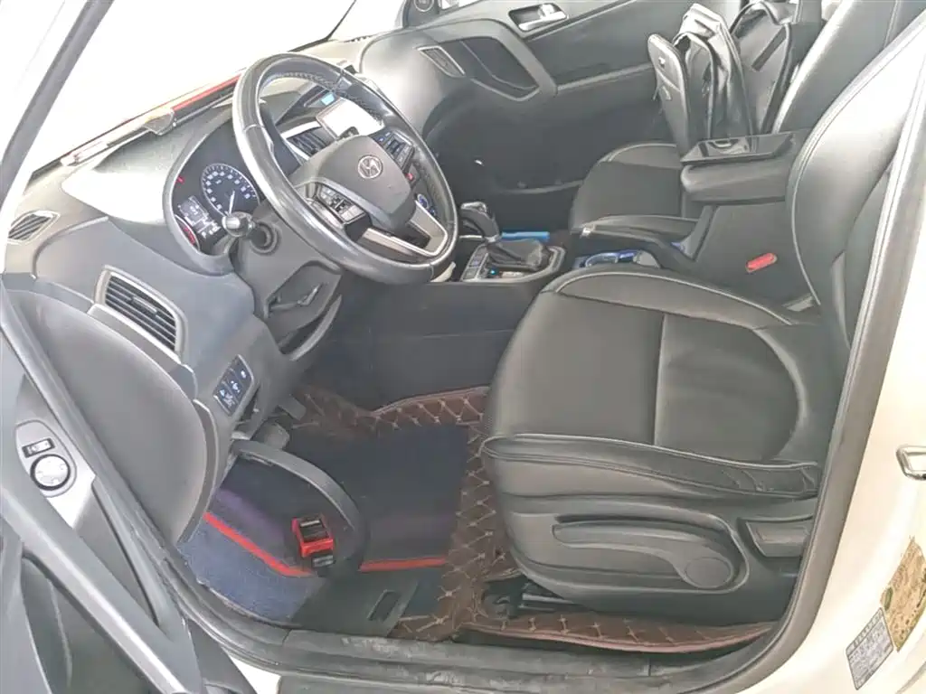 Hyundai ix25 2015 — фото 15