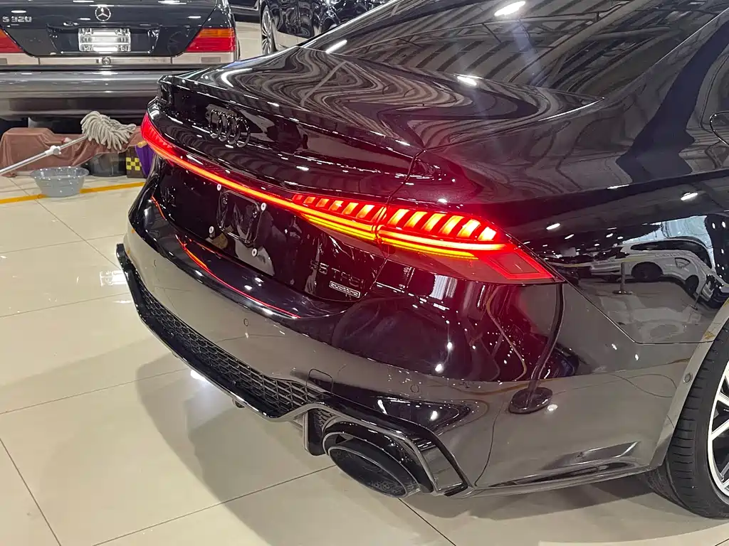 Audi A7L 2022 — фото 2
