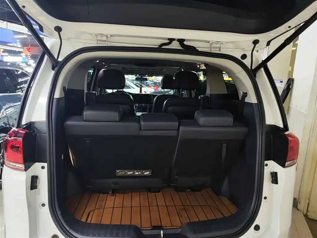 GAC Motor Trumpchi M8 2023 — фото 19