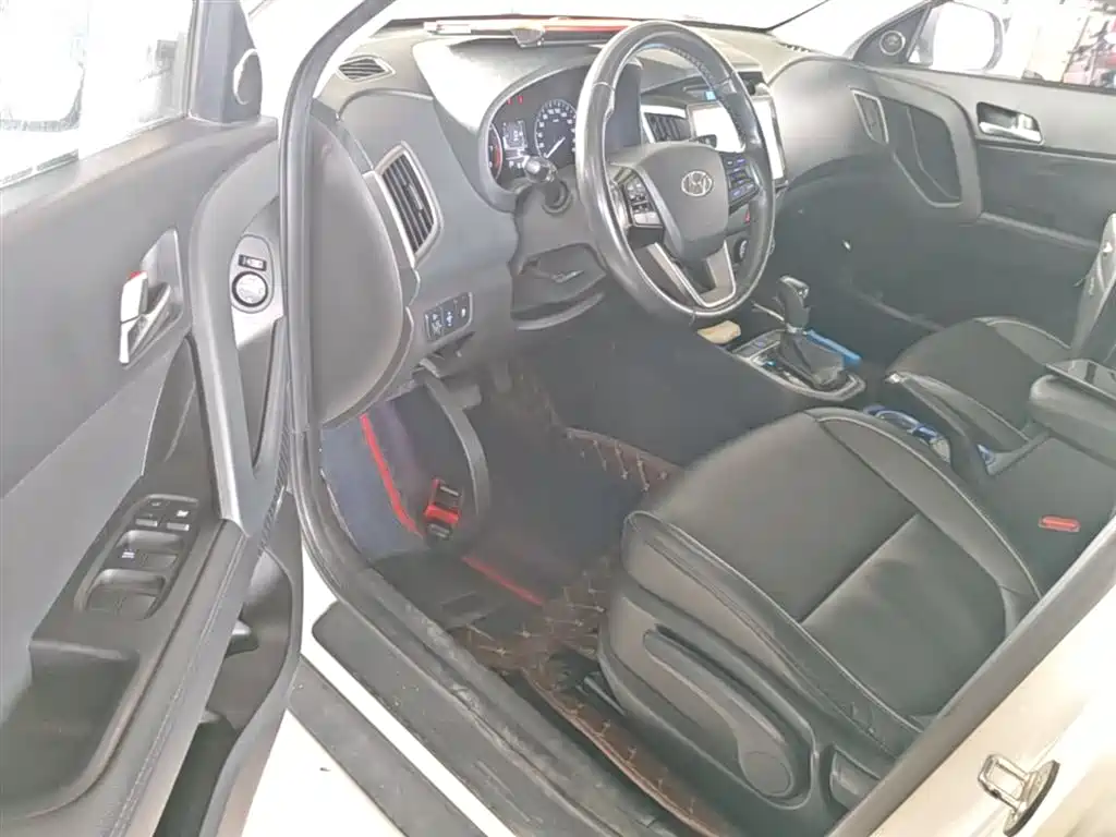 Hyundai ix25 2015 — фото 16