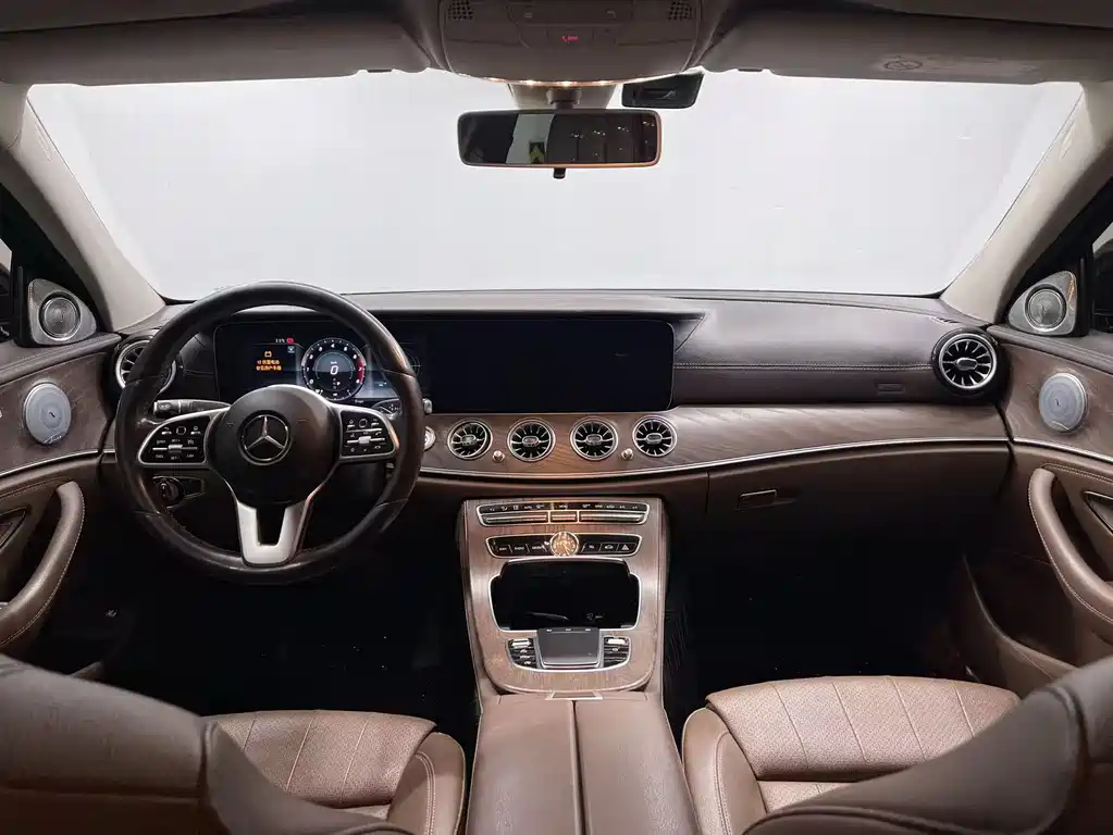 Mercedes-Benz E-Class 2018 — фото 8