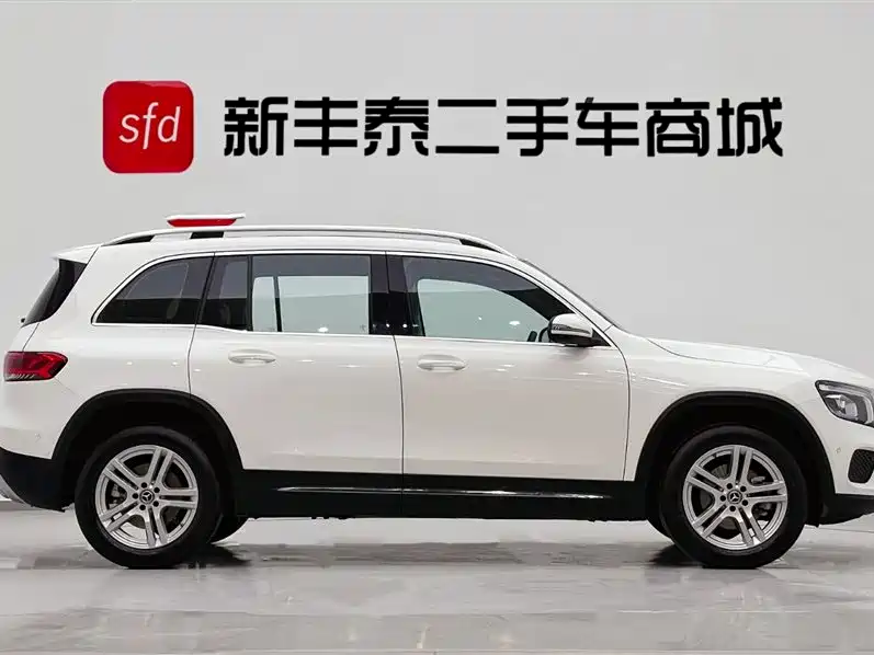 Mercedes-Benz GLB 2023